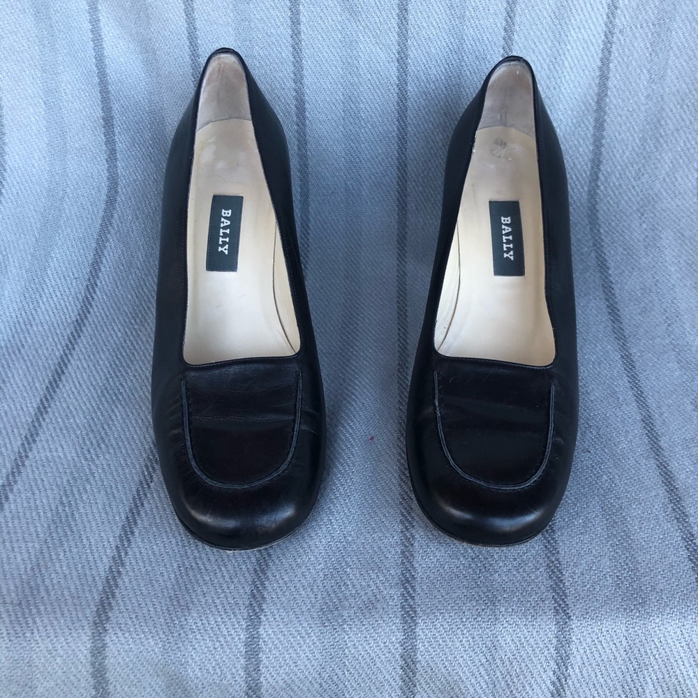 BALLY Black Leather Surava Pumps